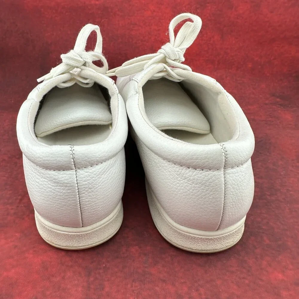 I LOVE COMFORT WOMEN'S WHITE SNEAKERS FOR WALK/NURSE LEATHER SIZE 8.5M
